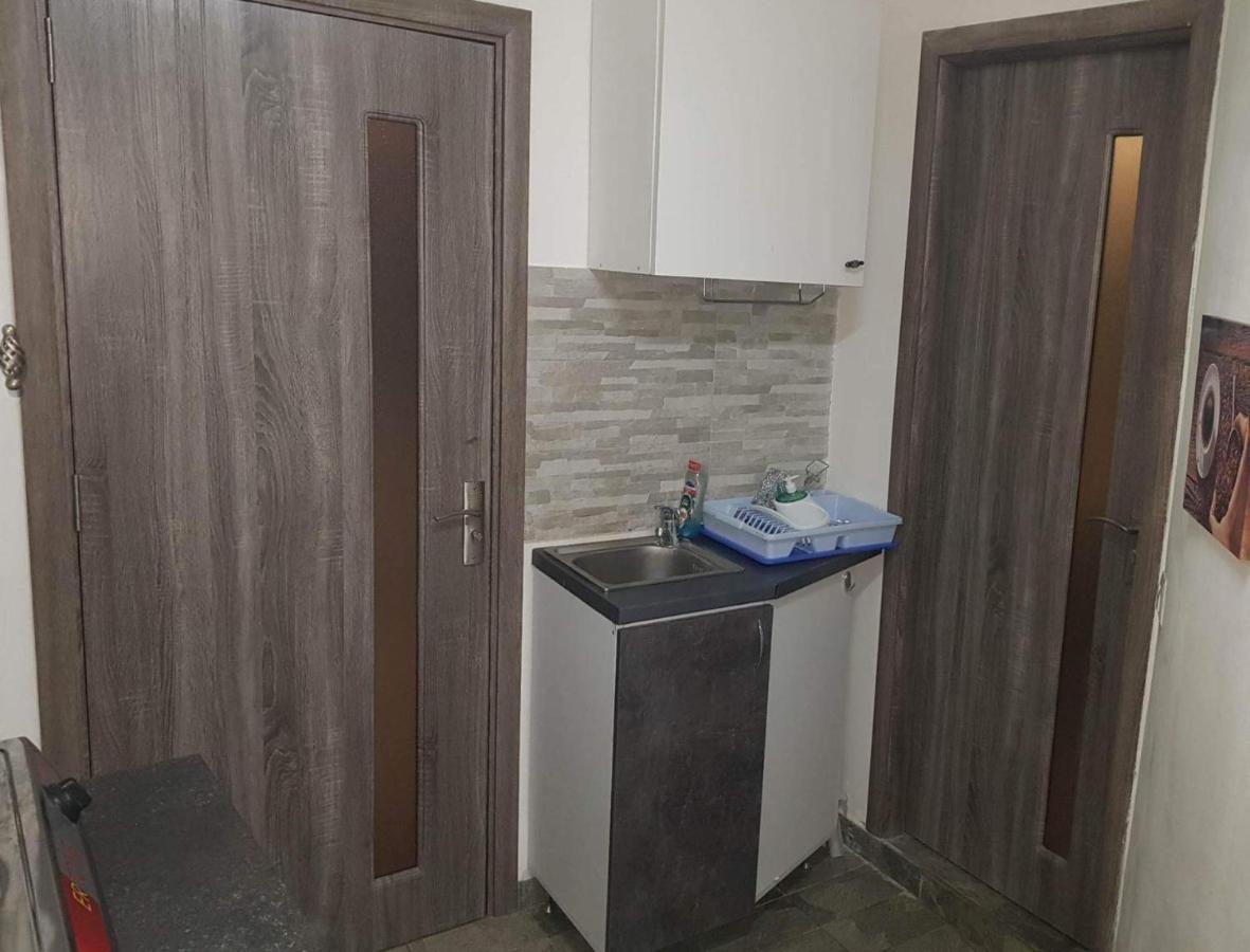Appartamento In Near North Station Bucarest