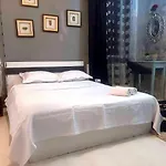 Studio In Near North Station