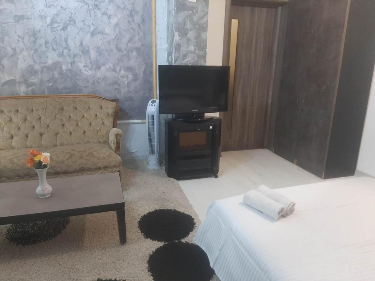 In Near North Station Apartment Bucharest